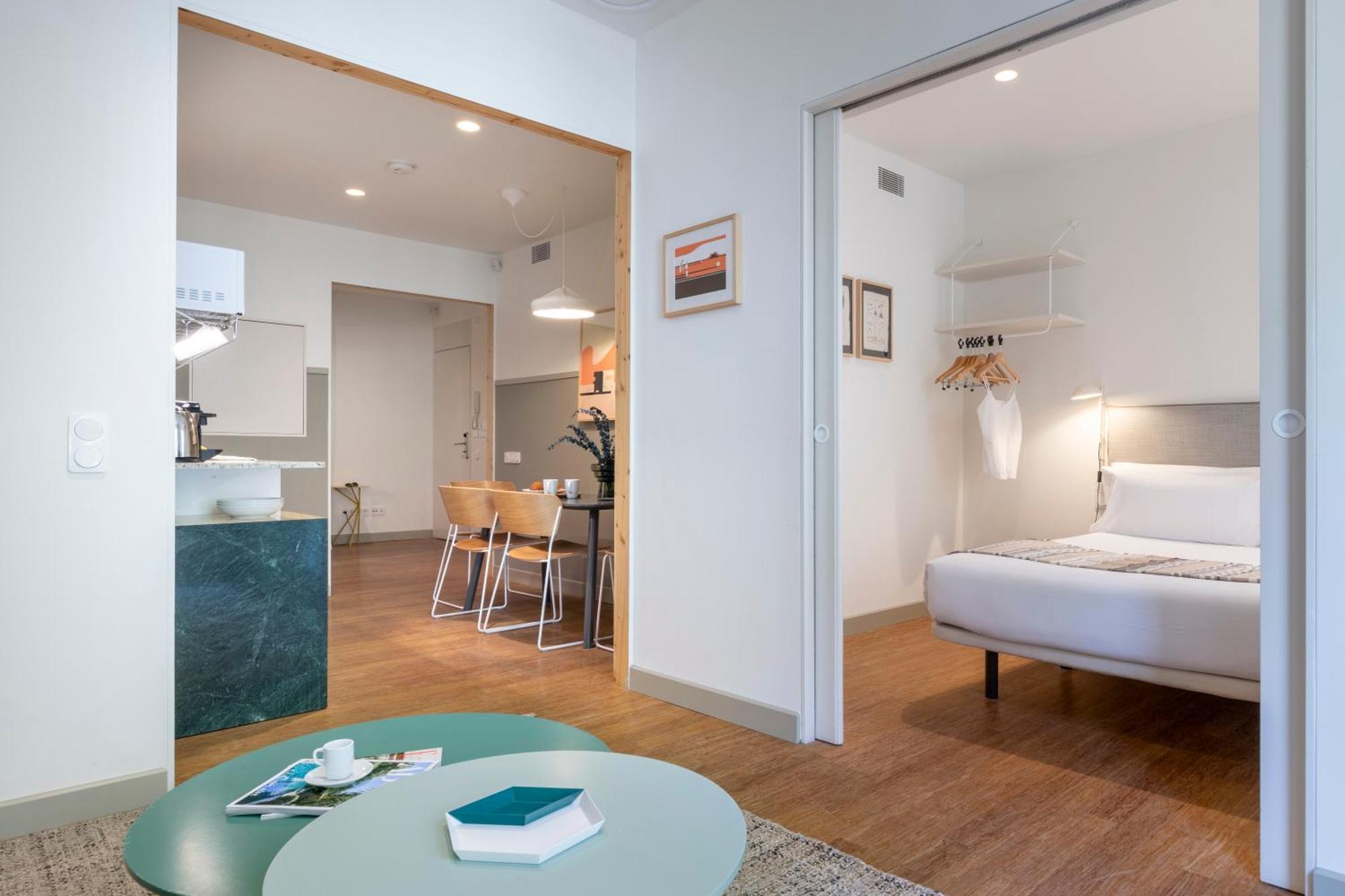 Aspasios City Oasis Apartments Барселона Экстерьер фото